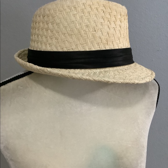 Bundle of Five Hats - Picture 8 of 15